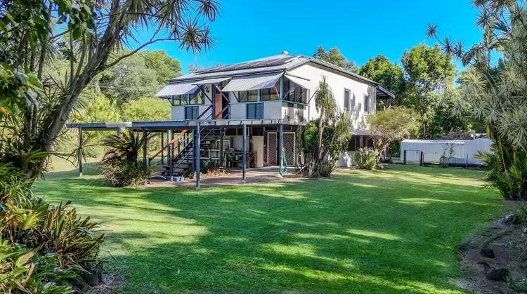 74 Vipiana Dr, Tully Heads QLD 4854
