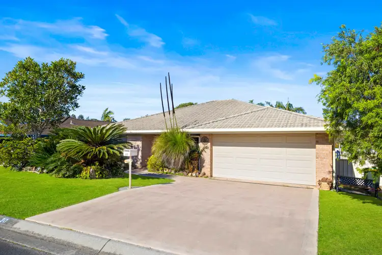 20 Bligh Pl, Lake Cathie NSW 2445