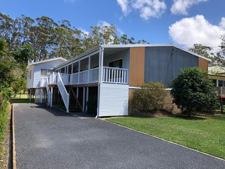 724 Woollamia Road, Woollamia NSW 2540
