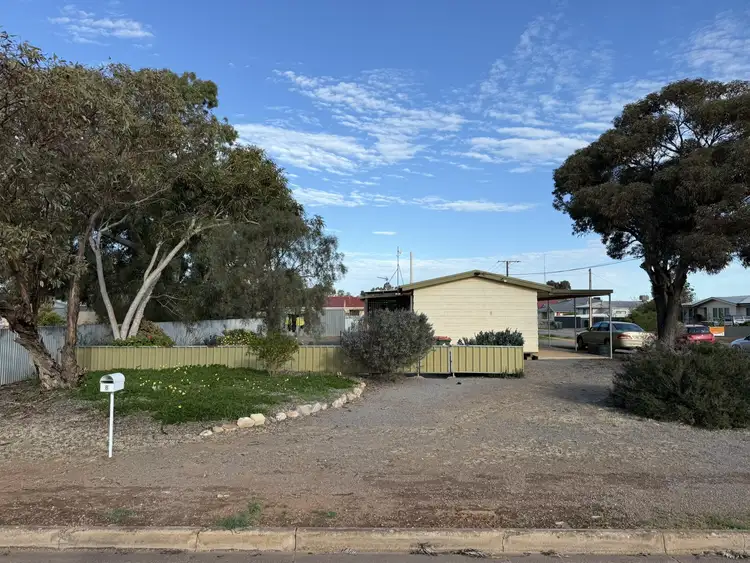 8 Sinclair Street, Crystal Brook SA 5523