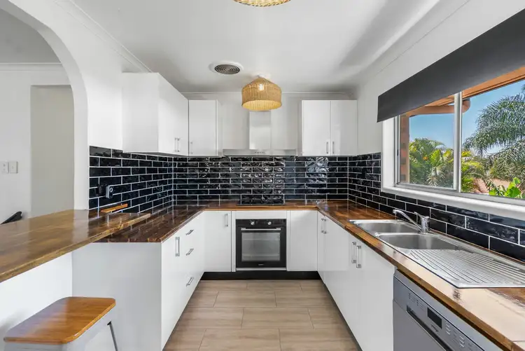 10 Lindeman Street, Boondall QLD 4034