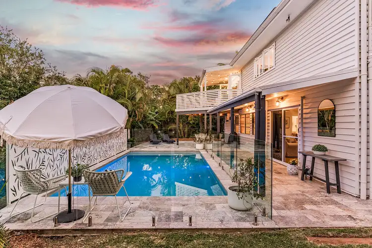 123 Sugar Bag Road, Little Mountain QLD 4551