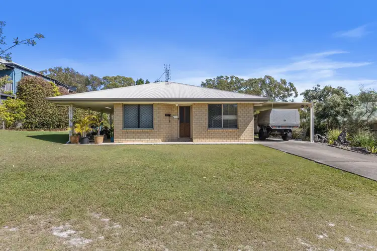 71 Bombala Cres, Rainbow Beach QLD 4581