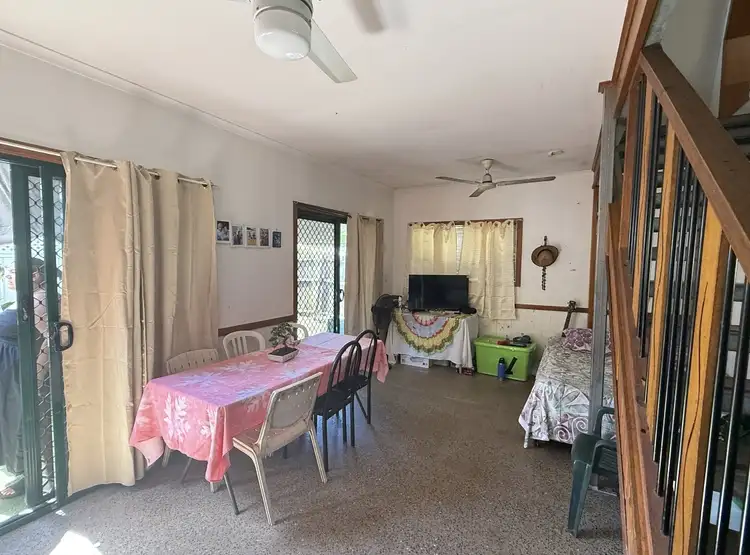 70 Holland St, Wongaling Beach QLD 4852