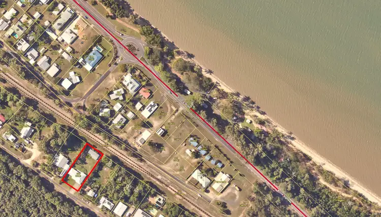 12 Roma St, Cardwell QLD 4849