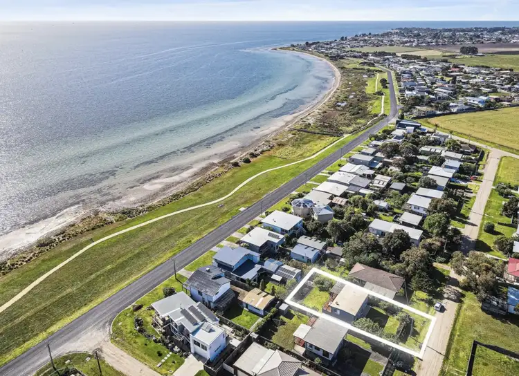 33 Whiting Ave, Indented Head VIC 3223