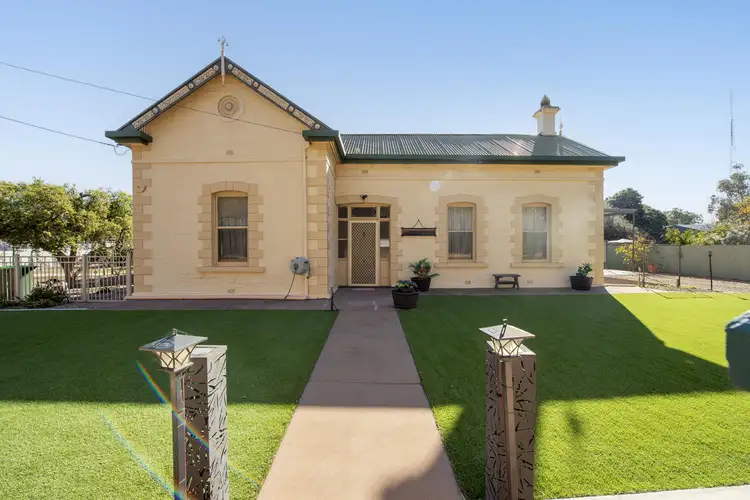 2 South Tce, Laura SA 5480