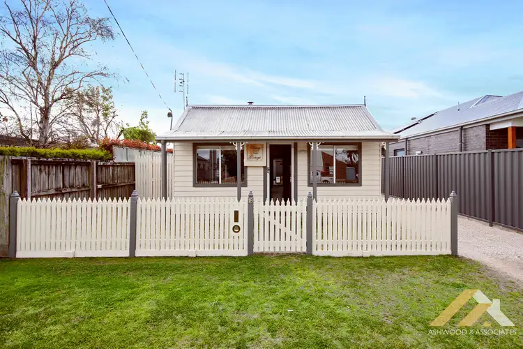 18 Swan St, Bairnsdale VIC 3875