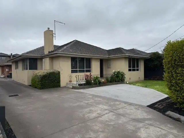 32 Dinah Parade, Keilor East VIC 3033