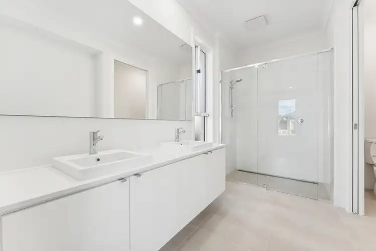 Fifth view of Homely house listing, 28 Riviera Dr, Mount Barker SA 5251