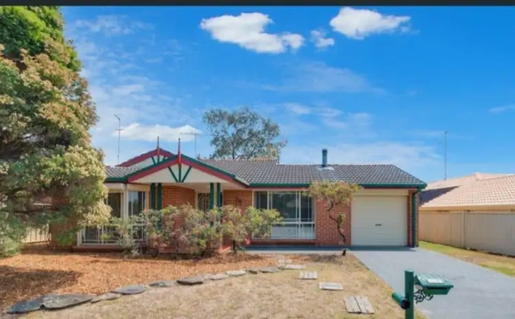 24 Minnek Cl, Glenmore Park NSW 2745