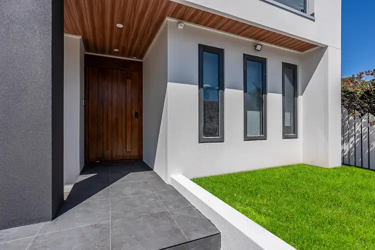 240 Horizon Drive, Westlake QLD 4074