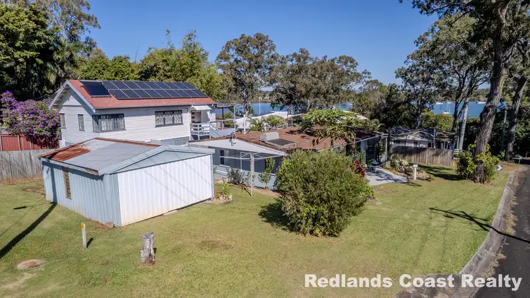 1 June Pde, Lamb Island QLD 4184
