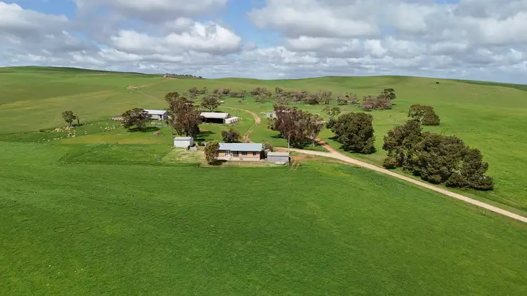 'Luckrafts' 624 Smart Road, Belalie North SA 5491