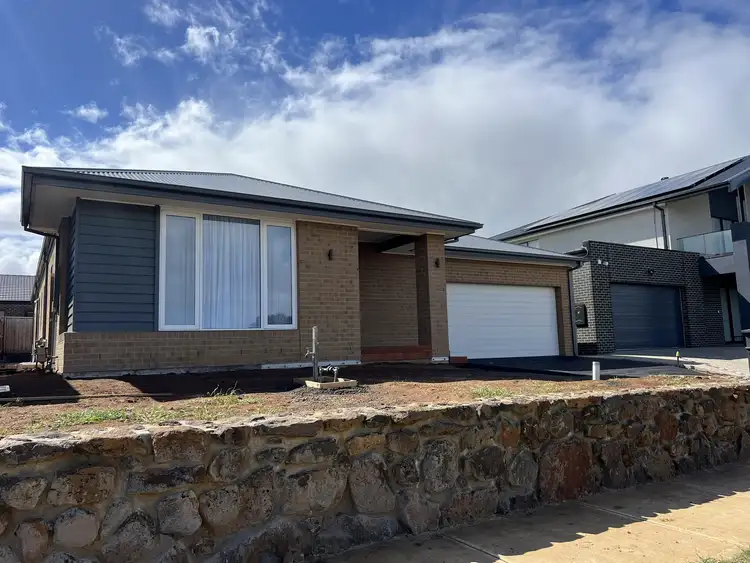 112 Uplands Cres, Weir Views VIC 3338