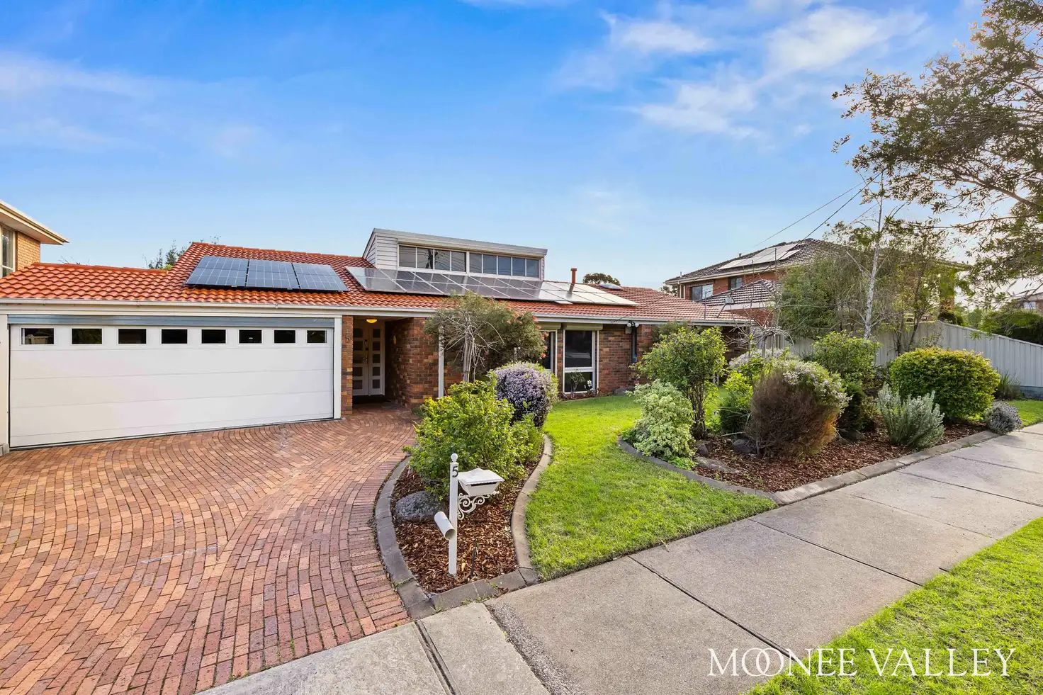 Main view of Homely house listing, 5 Windsor Drive, Avondale Heights VIC 3034
