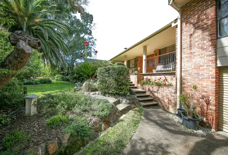 11 Coldenham Rd, Picton NSW 2571