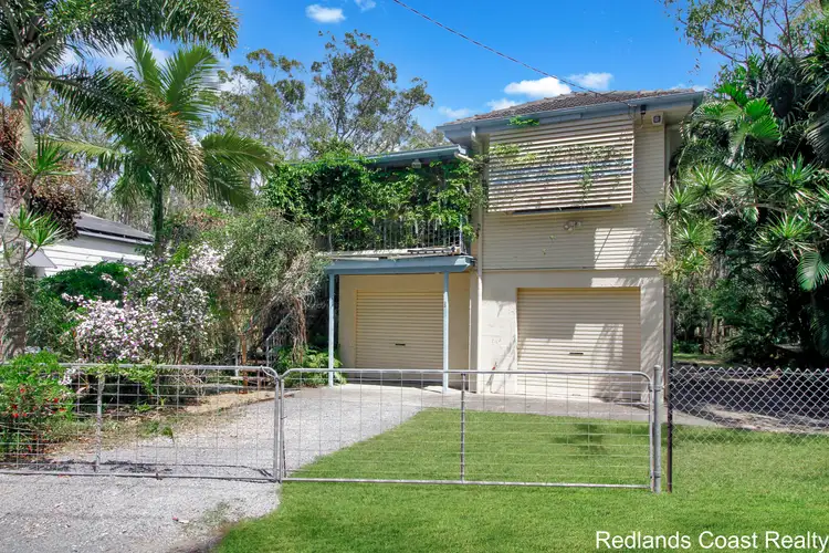 33 Alexander St, Macleay Island QLD 4184