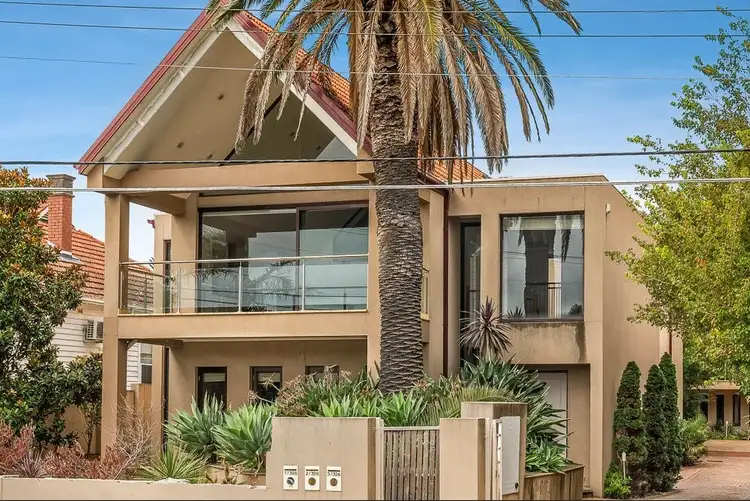 Unit 2/326 Hampton St, Hampton VIC 3188