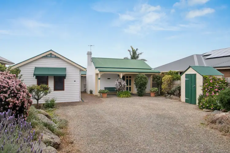 10 Montpelier Tce, Port Elliot SA 5212