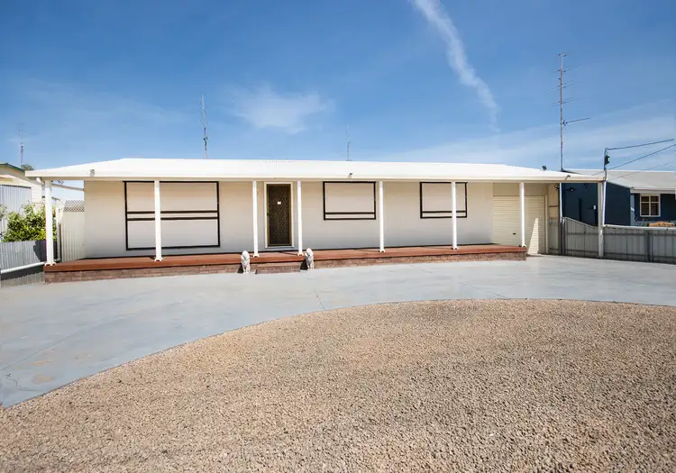 61 Woodforde Dr, North Beach SA 5556