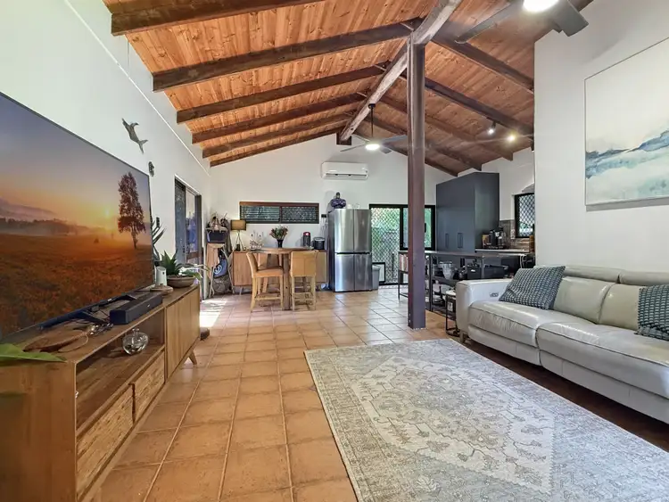 4 Dunkalli Cres, Wongaling Beach QLD 4852