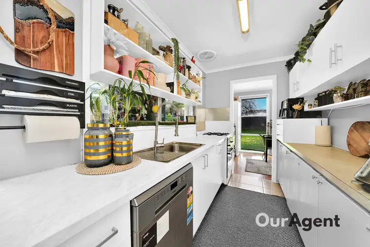 Fifth view of Homely house listing, 5 Winton Ct, Broadmeadows VIC 3047