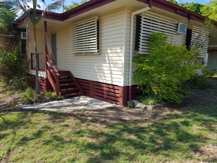 11 Becker St, Moura QLD 4718