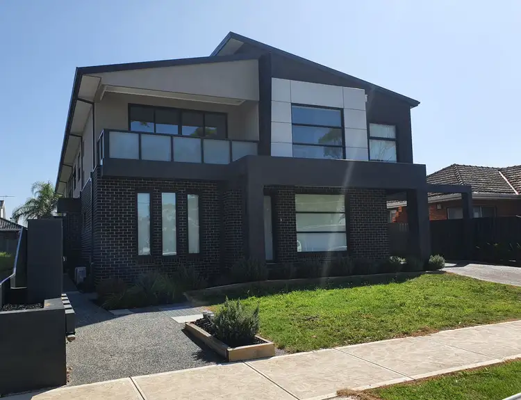 Main view of Homely townhouse listing, Unit 1/120 Kent Rd, Pascoe Vale VIC 3044