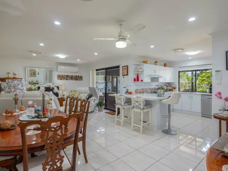 Fifth view of Homely house listing, 2 Bishop Ct, Southside QLD 4570