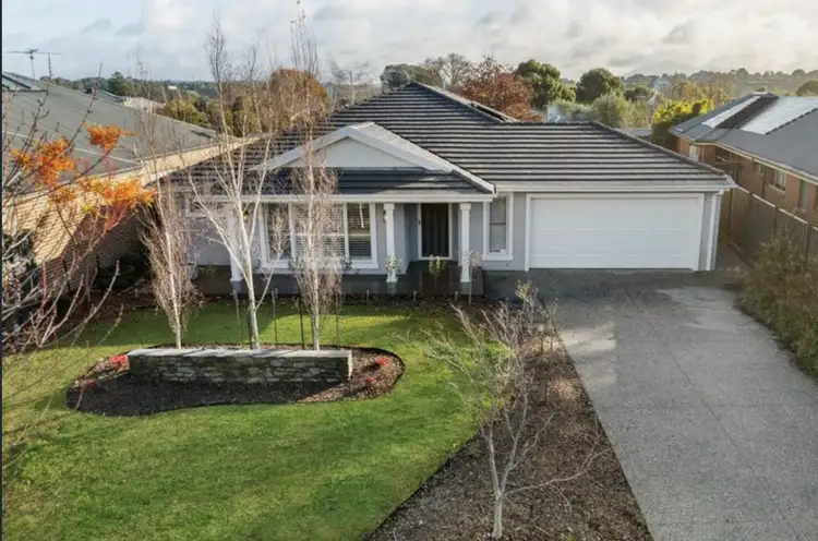 32 Mulgutherie Way, Gisborne VIC 3437