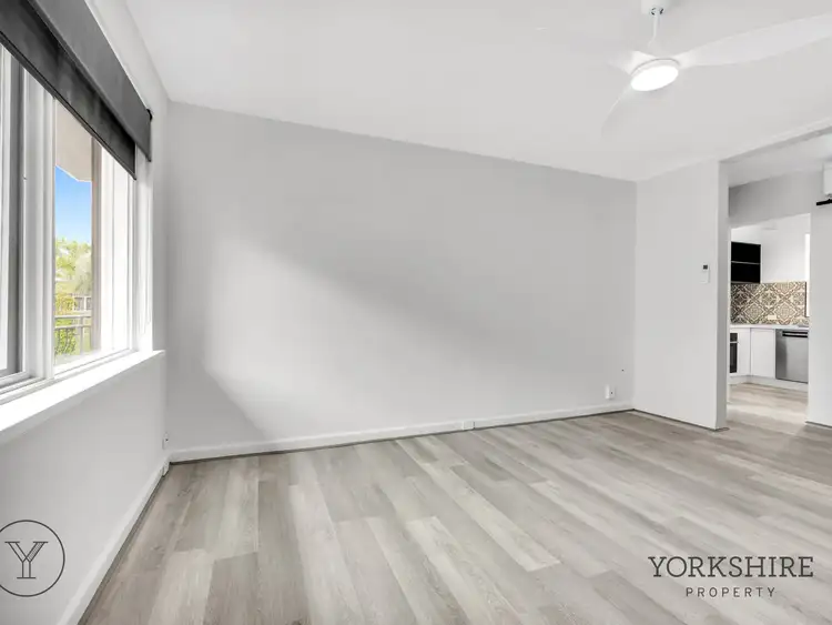 Third view of Homely apartment listing, 6/122 Glenhuntly Road, Elwood VIC 3184