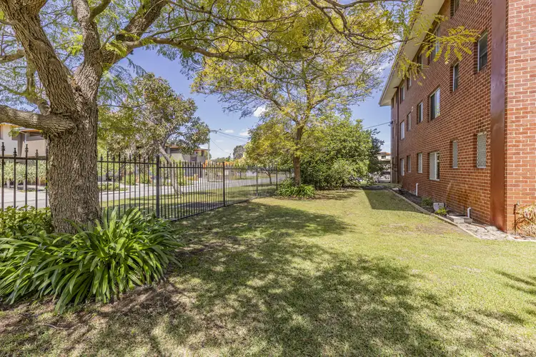4/99 Ninth Avenue, Maylands WA 6051