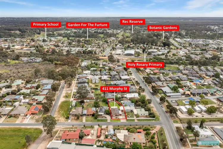 Second view of Homely house listing, 411 Murphy St, White Hills VIC 3550
