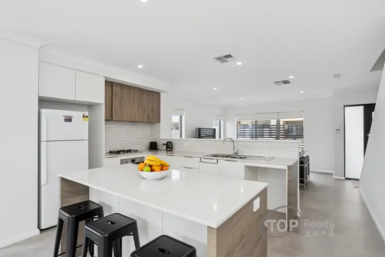 Sixth view of Homely house listing, 2 Shine Lane, Willetton WA 6155