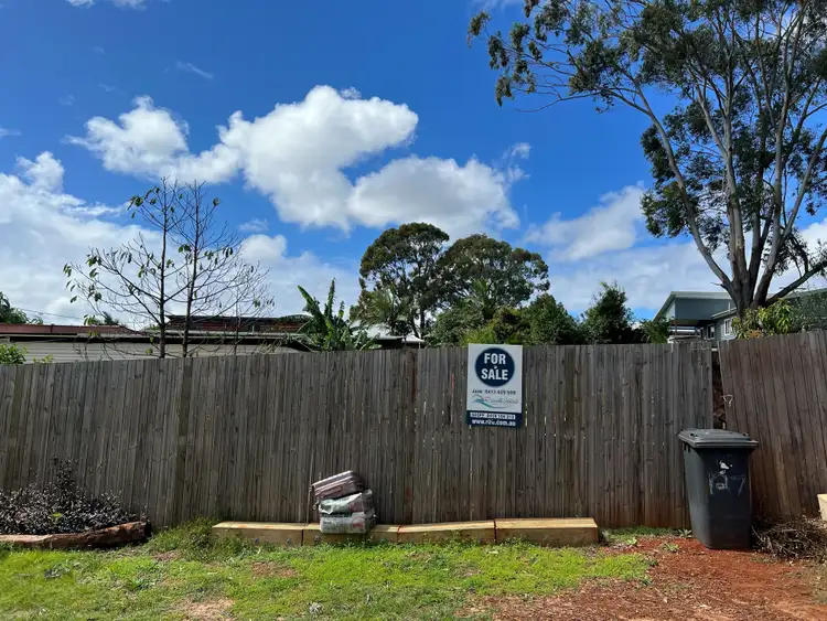 4 Iris St, Russell Island QLD 4184