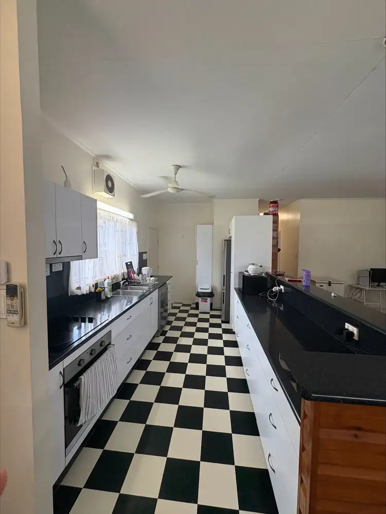 Seventh view of Homely house listing, 8 Merluna Pl, Trunding QLD 4874