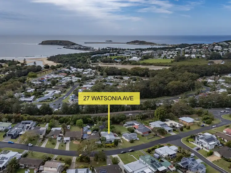 27 Watsonia Ave, Coffs Harbour NSW 2450