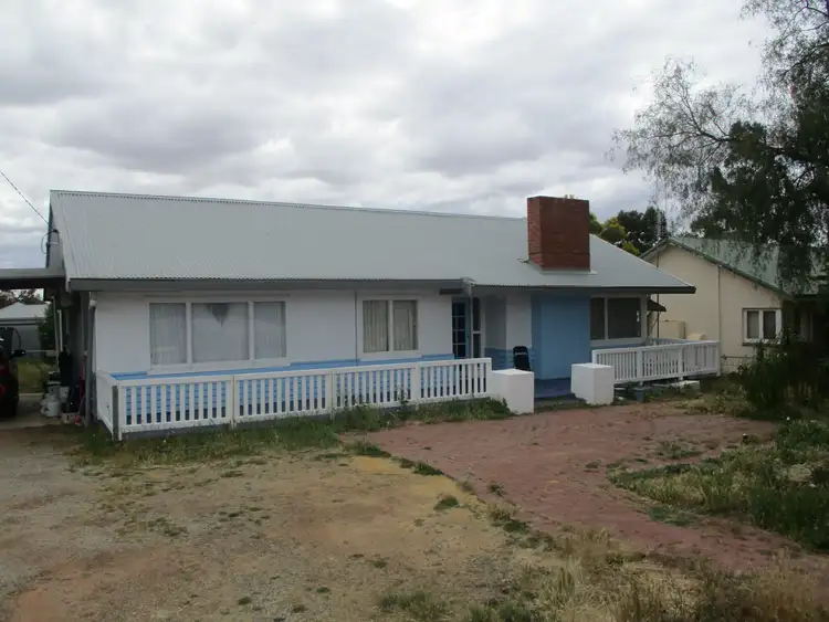 29 Mitchell St, Cunderdin WA 6407