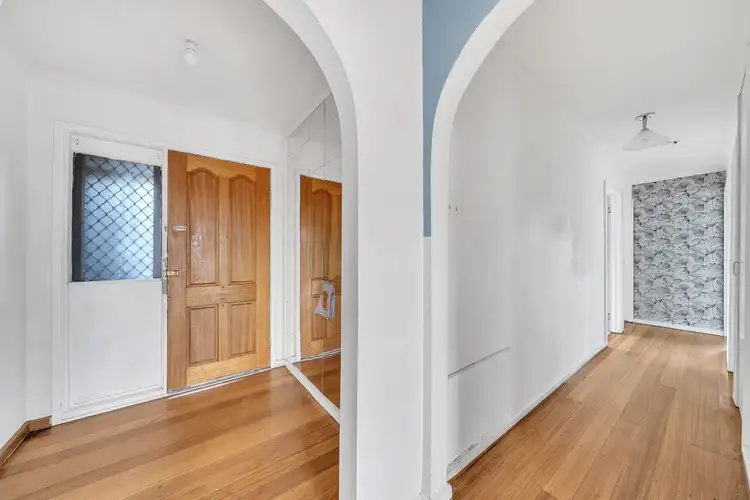 Fifth view of Homely house listing, 5 Huon Ct, Broadmeadows VIC 3047