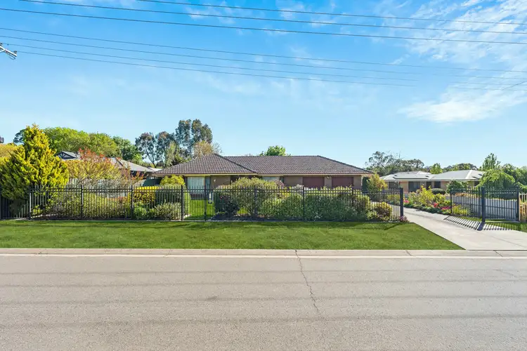 8 Strempel Ave, Hahndorf SA 5245