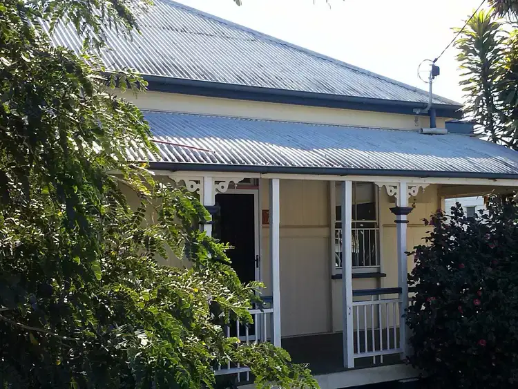 67 Roderick St, Ipswich QLD 4305