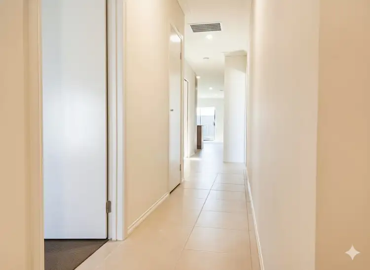 63 Olympic Parade, Clyde VIC 3978