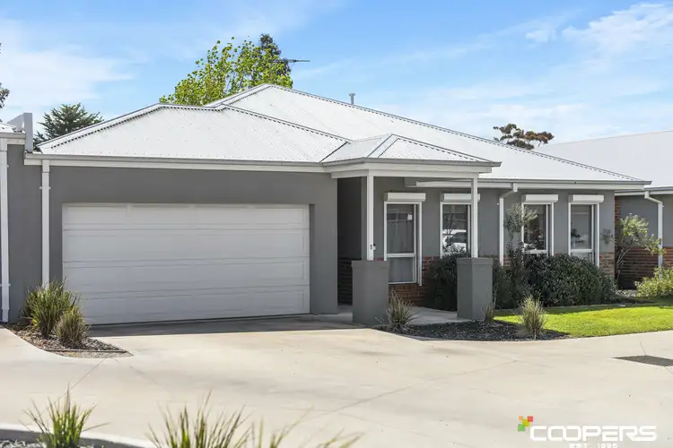7/4 Gordon Crescent, Romsey VIC 3434