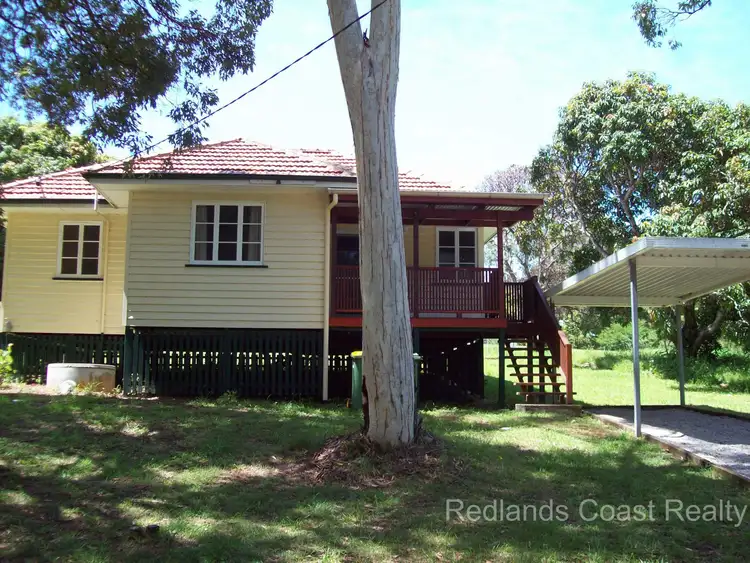 10 Rhodes St, Macleay Island QLD 4184