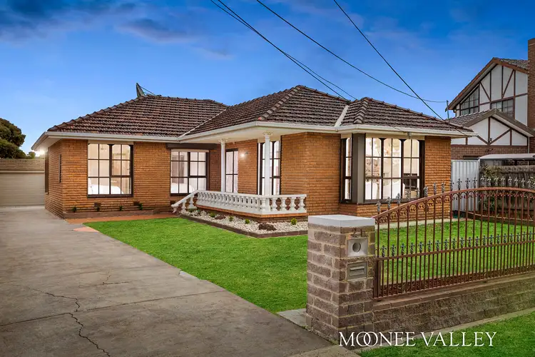 21 Rim Cross Drive, Avondale Heights VIC 3034