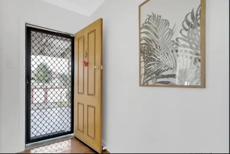 Second view of Homely house listing, 7 Kilmore Cres, Dallas VIC 3047