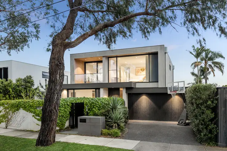 2 St Kilian Street, Hampton VIC 3188