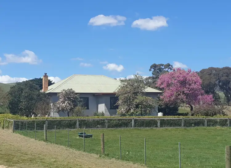 The Cottage/332 West Goldie Rd, Goldie VIC 3435