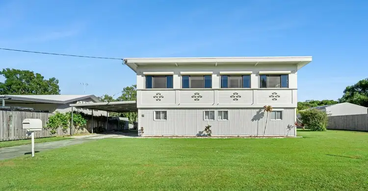 25 Taylor St, Tully Heads QLD 4854